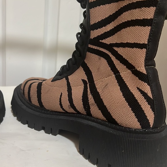 Zebra Stripe Knit Lace Up Combat Boots - Picture 7 of 8